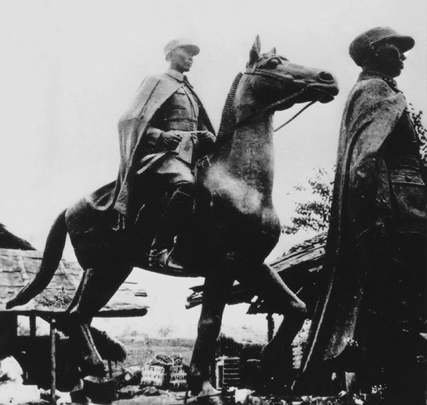 刘开渠《李家钰骑马像》 ，1945年。